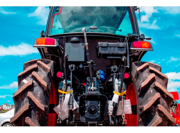 Tractor Kioti DK 5020C-EU, cabina cu AC,transmisie manuala de vanzare